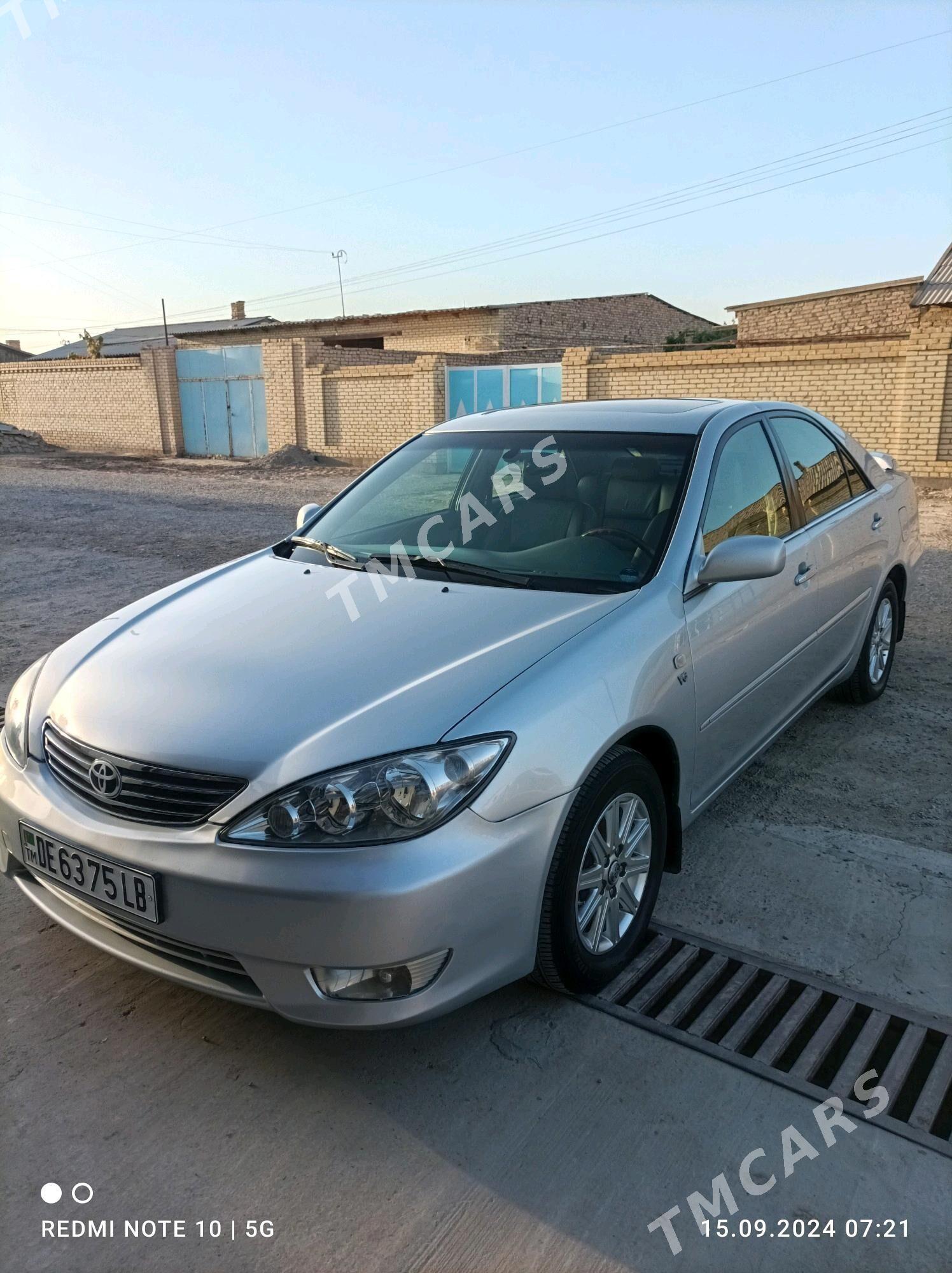 Toyota Camry 2005 - 200 000 TMT - Дянев - img 3