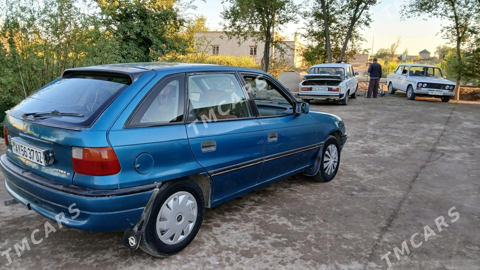 Opel Astra 1993 - 28 000 TMT - Gurbansoltan Eje - img 2