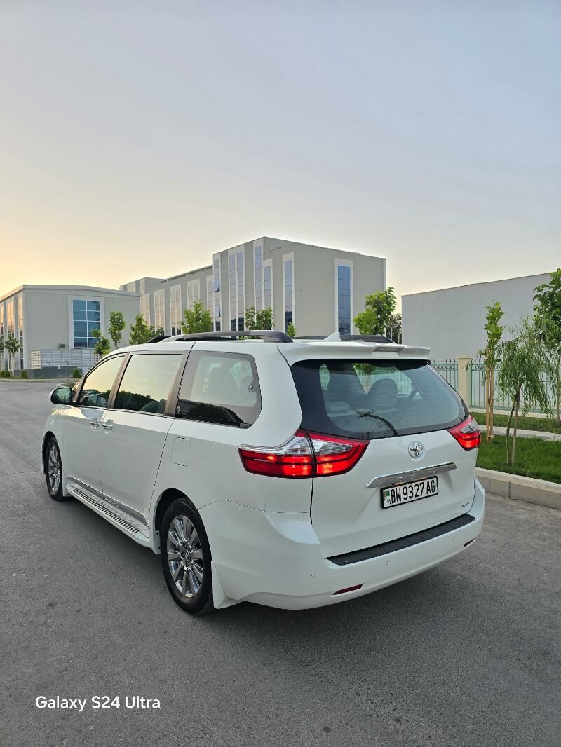 Toyota Sienna 2019 - 430 000 TMT - 30 мкр - img 4