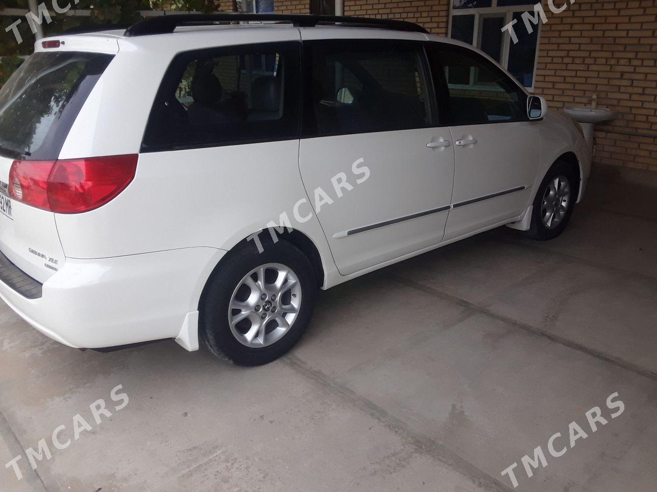 Toyota Sienna 2006 - 190 000 TMT - Мары - img 2