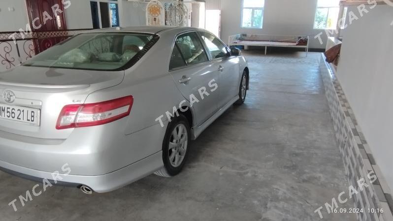 Toyota Camry 2011 - 220 000 TMT - Койтендаг - img 3