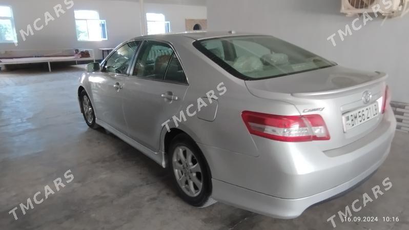 Toyota Camry 2011 - 220 000 TMT - Койтендаг - img 4