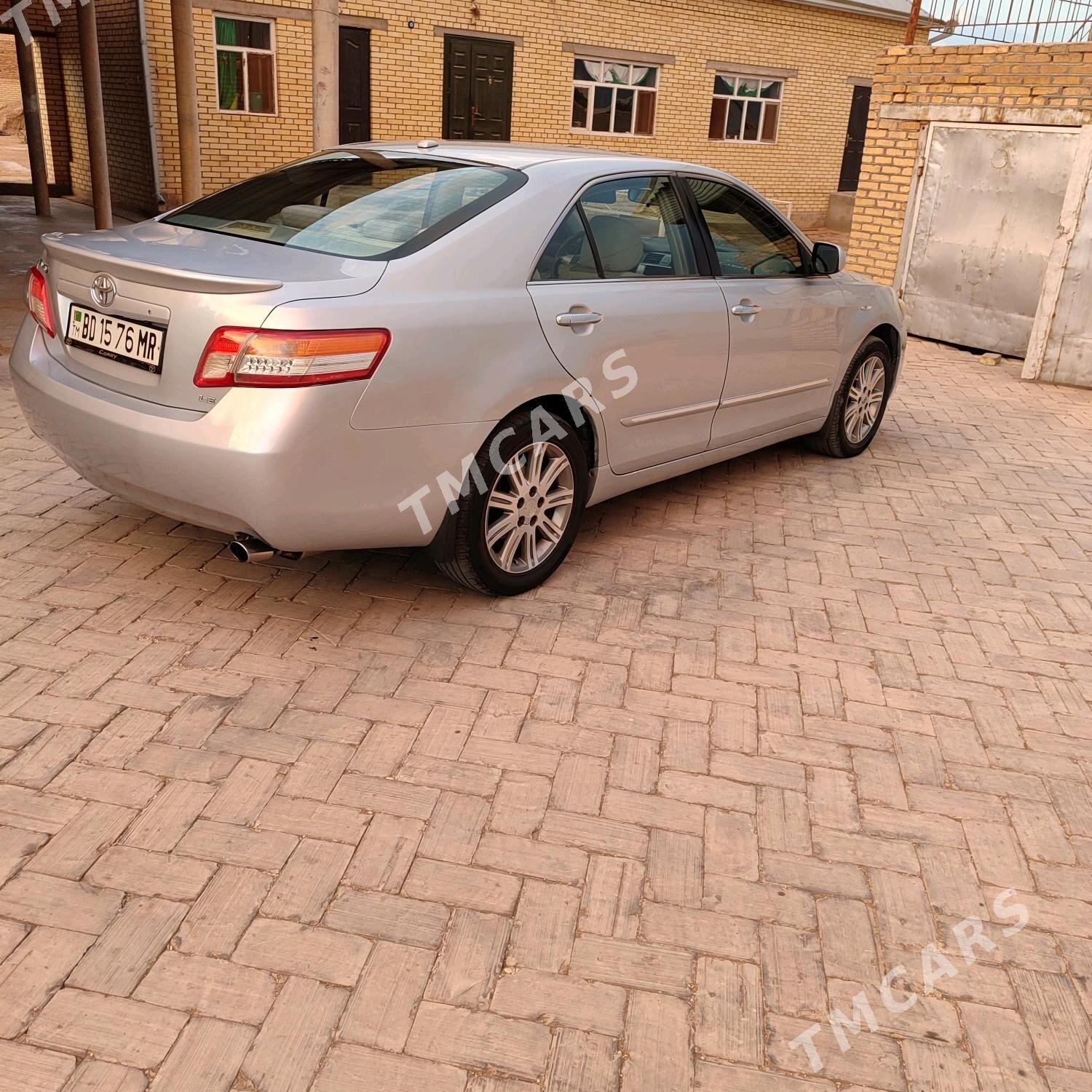 Toyota Camry 2009 - 125 000 TMT - Baýramaly - img 3