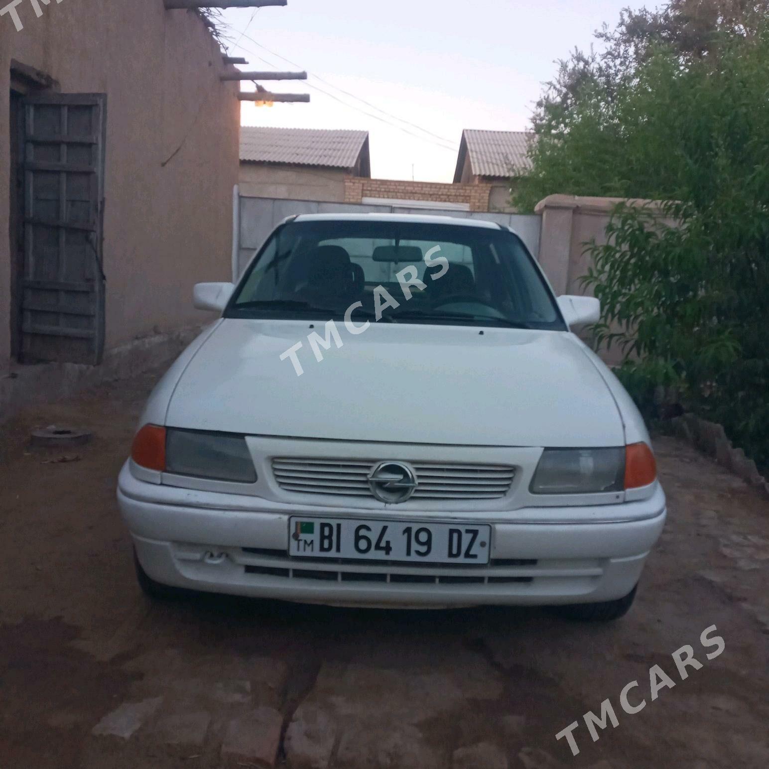 Opel Astra 1993 - 32 000 TMT - етр. Туркменбаши - img 3