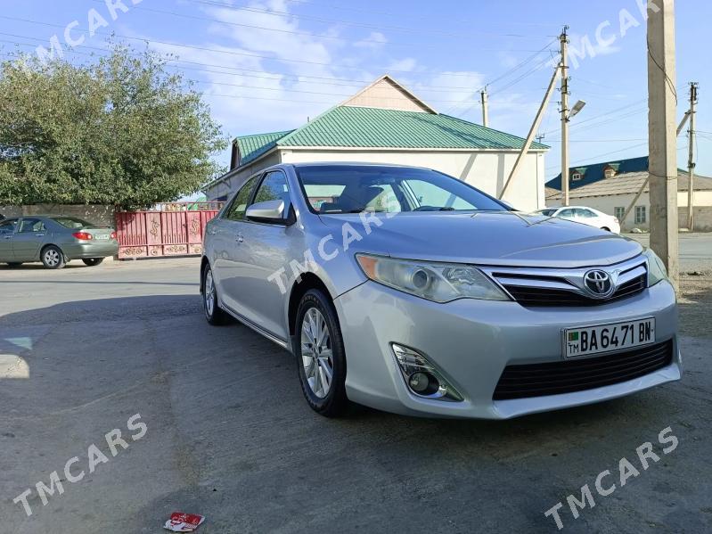 Toyota Camry 2014 - 200 000 TMT - Берекет - img 7