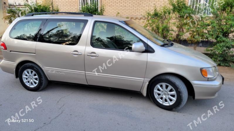 Toyota Sienna 2002 - 128 000 TMT - Мары - img 3