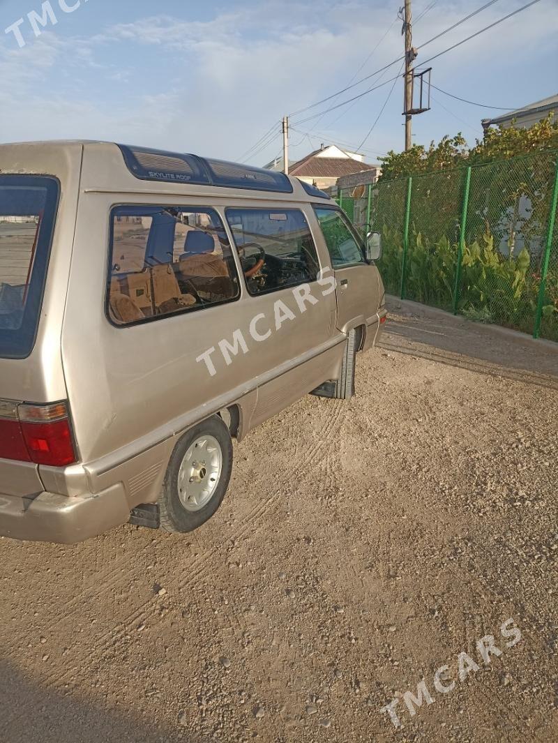 Toyota Town Ace 1991 - 24 000 TMT - Балканабат - img 2