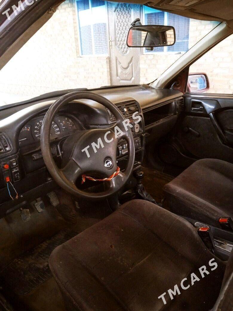 Opel Vectra 1991 - 18 000 TMT - Mary - img 5