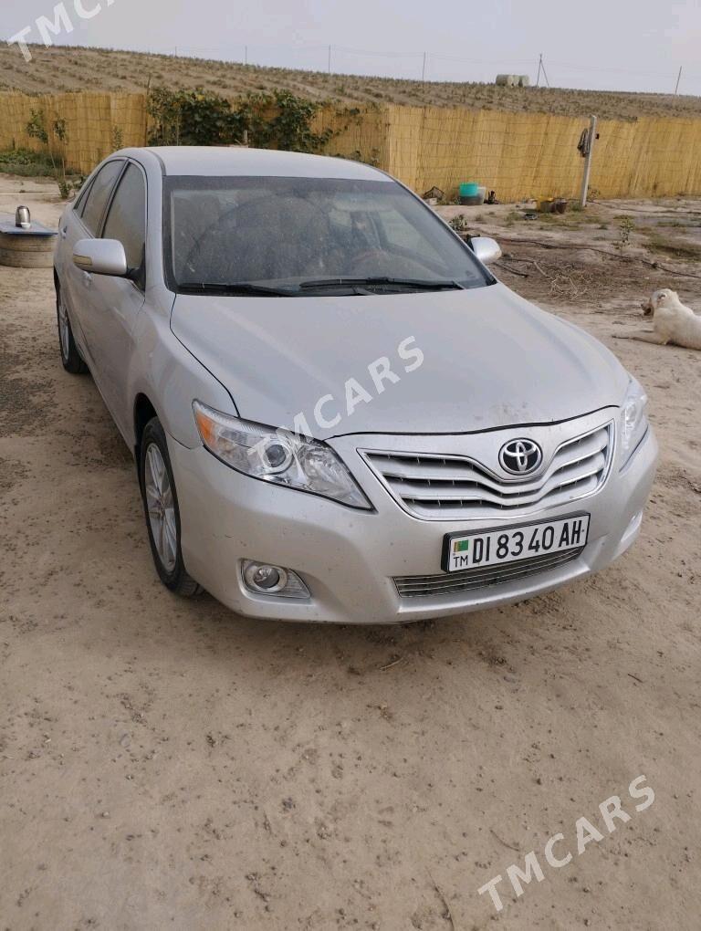 Toyota Camry 2006 - 150 000 TMT - Ак-Бугдайский этрап - img 2