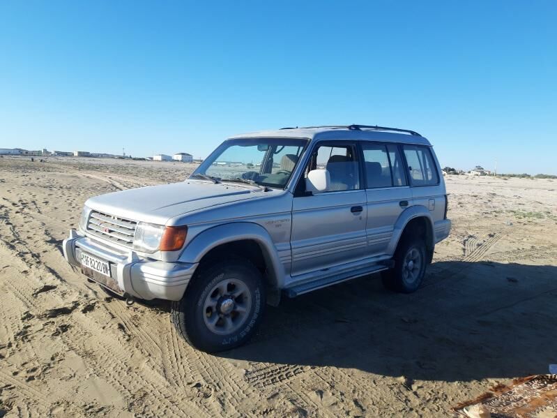 Mitsubishi Montero 1994 - 60 000 TMT - Карабогаз - img 2