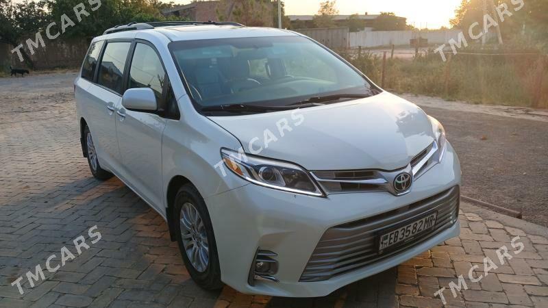 Toyota Sienna 2017 - 325 000 TMT - Baýramaly - img 4