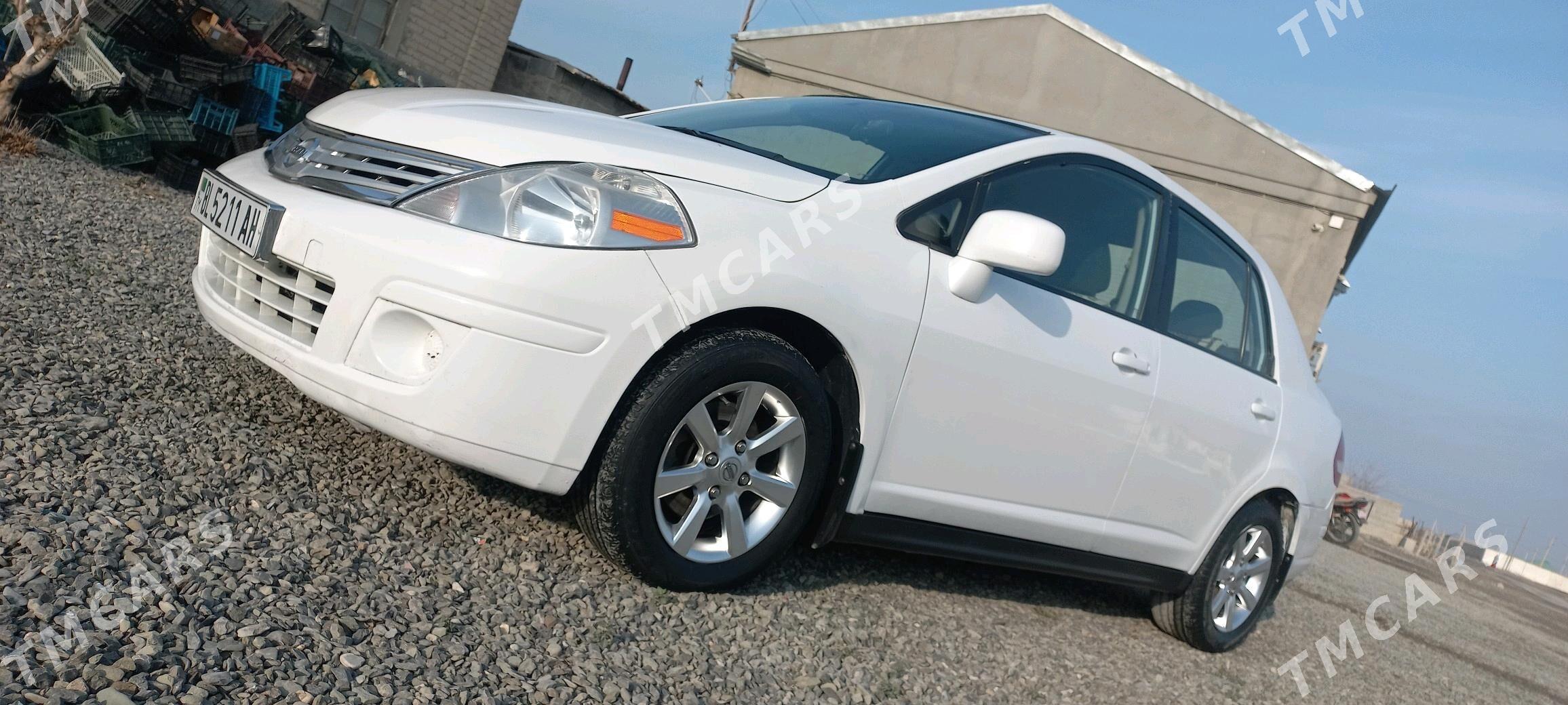 Nissan Versa 2011 - 90 000 TMT - Bäherden - img 2