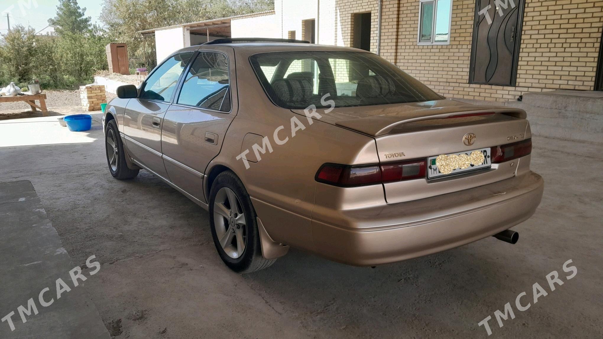 Toyota Camry 1998 - 120 000 TMT - Мары - img 3