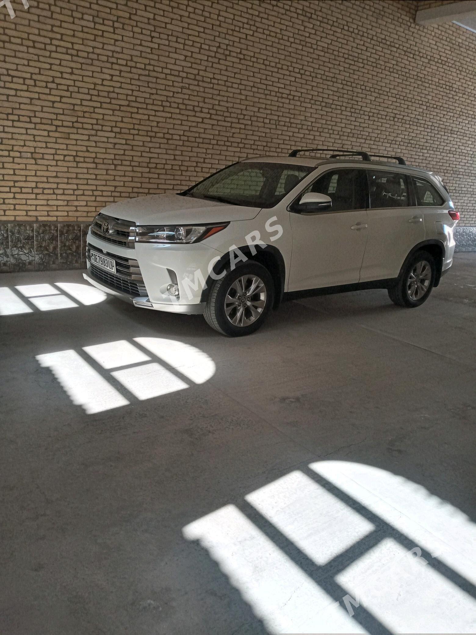 Toyota Highlander 2017 - 380 000 TMT - Дянев - img 7