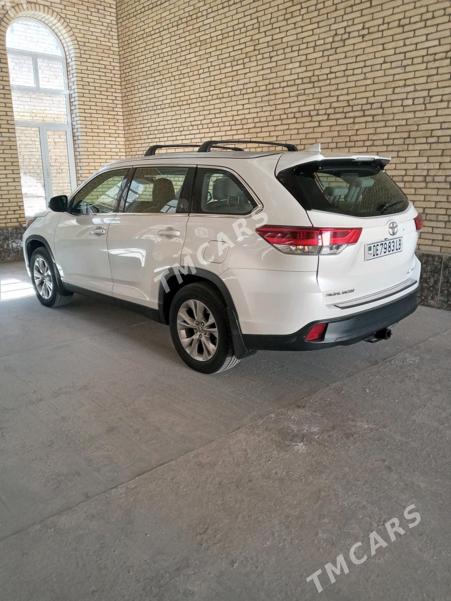 Toyota Highlander 2017 - 380 000 TMT - Дянев - img 8