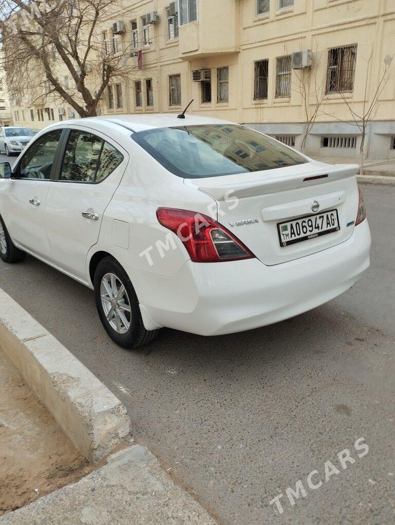 Nissan Versa 2013 - 94 000 TMT - Ашхабад - img 4