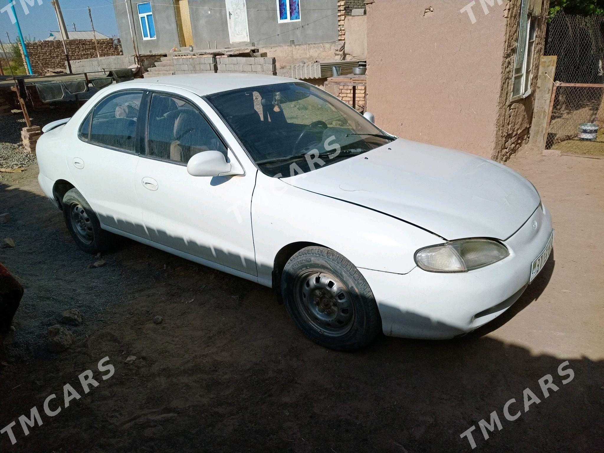 Hyundai Elantra 1996 - 14 000 TMT - Теджен - img 4