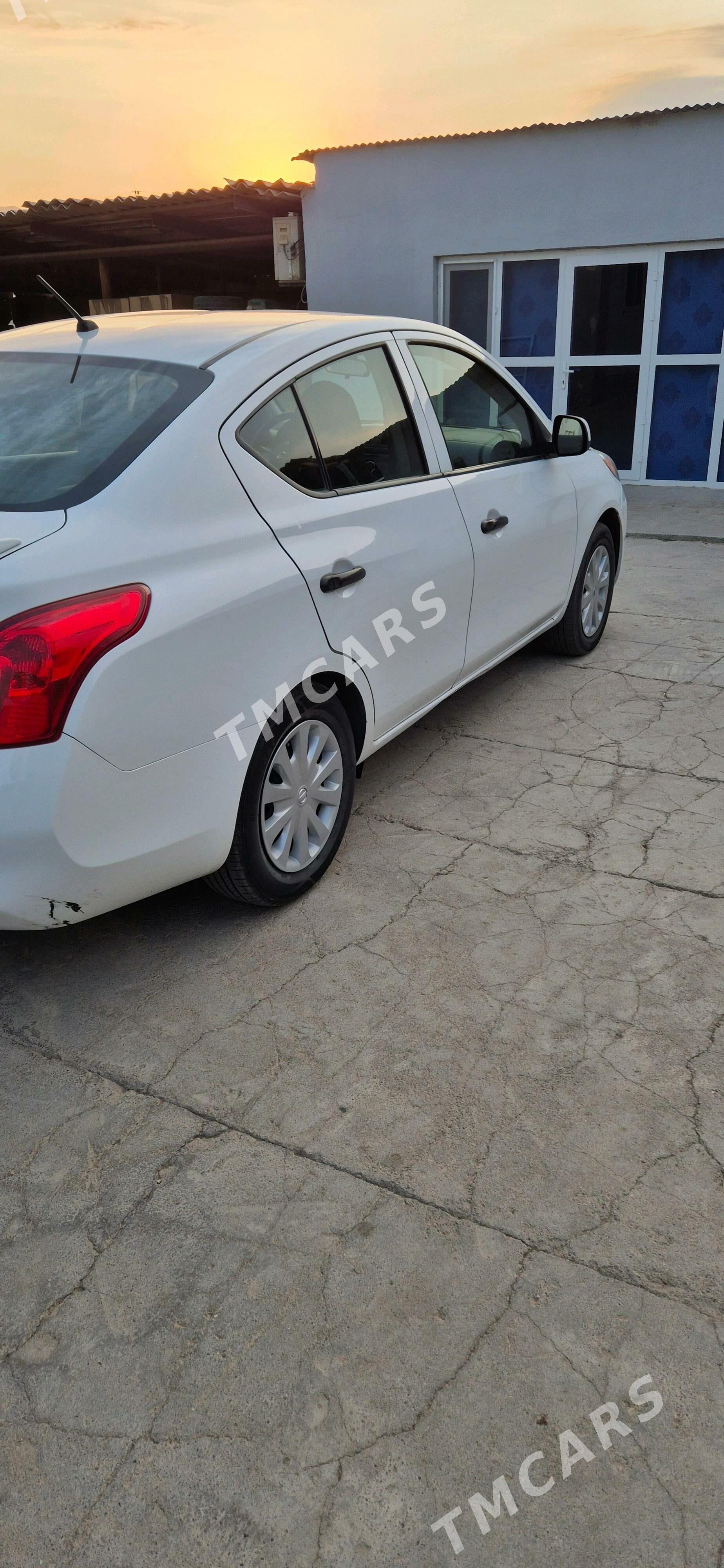 Nissan Versa 2014 - 110 000 TMT - Aşgabat - img 3