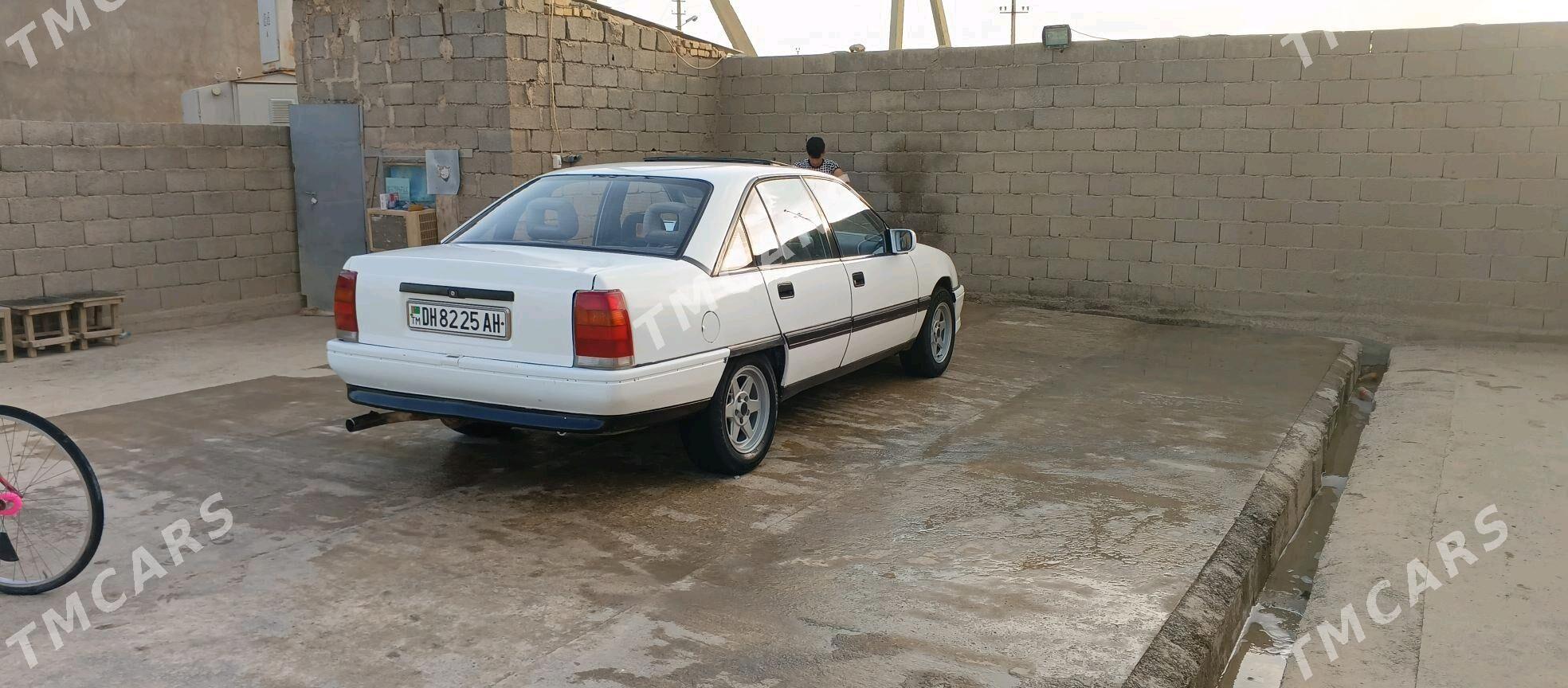 Opel Omega 1990 - 18 000 TMT - Яшлык - img 3