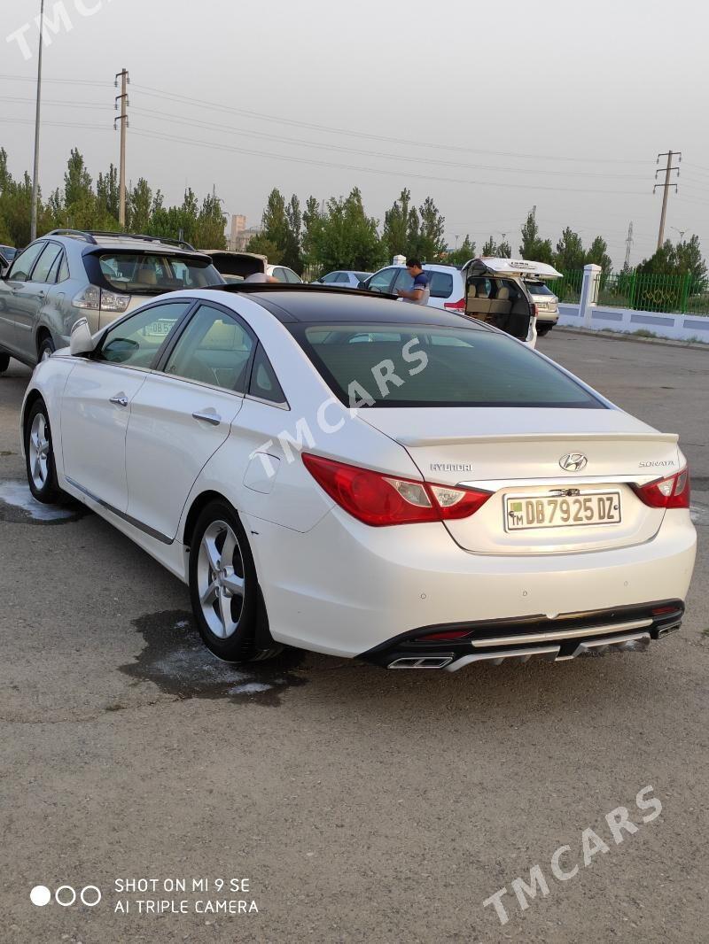 Hyundai Sonata 2011 - 135 000 TMT - Дашогуз - img 4