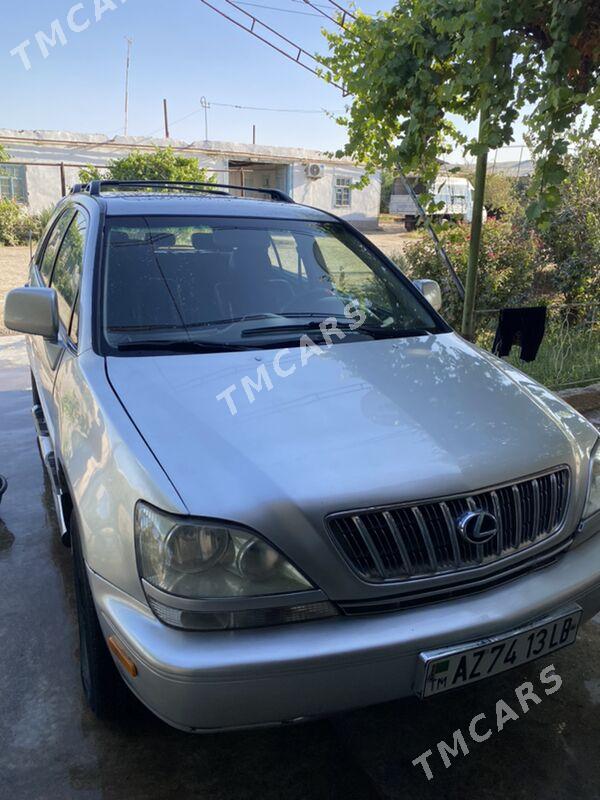 Lexus RX 300 2002 - 140 000 TMT - Фарап - img 2