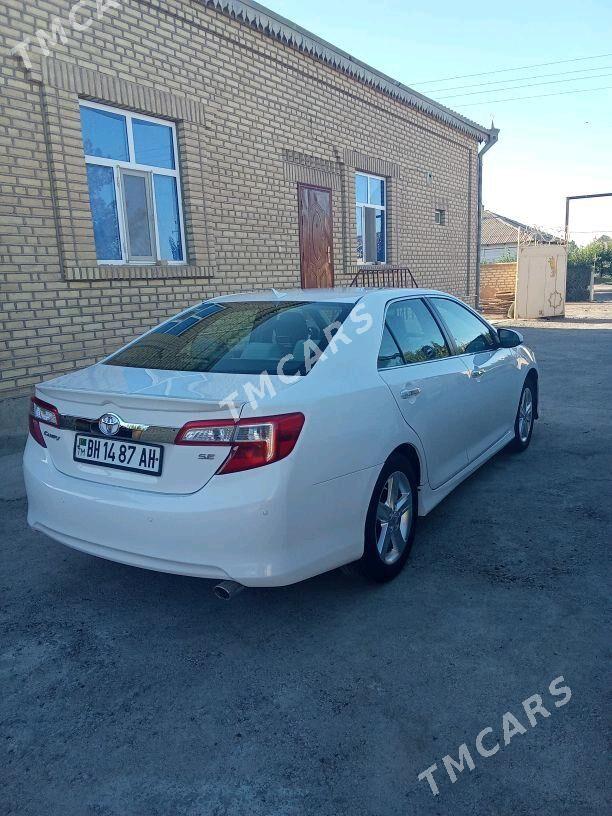 Toyota Camry 2012 - 180 000 TMT - Теджен - img 3