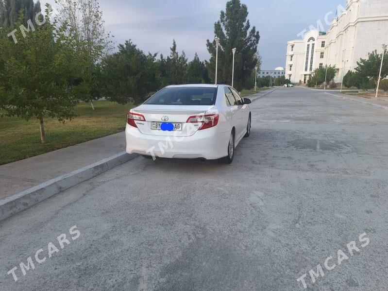 Toyota Camry 2014 - 220 000 TMT - Podwoýski köç. (Bitarap Türkmenistan şaýoly) - img 2