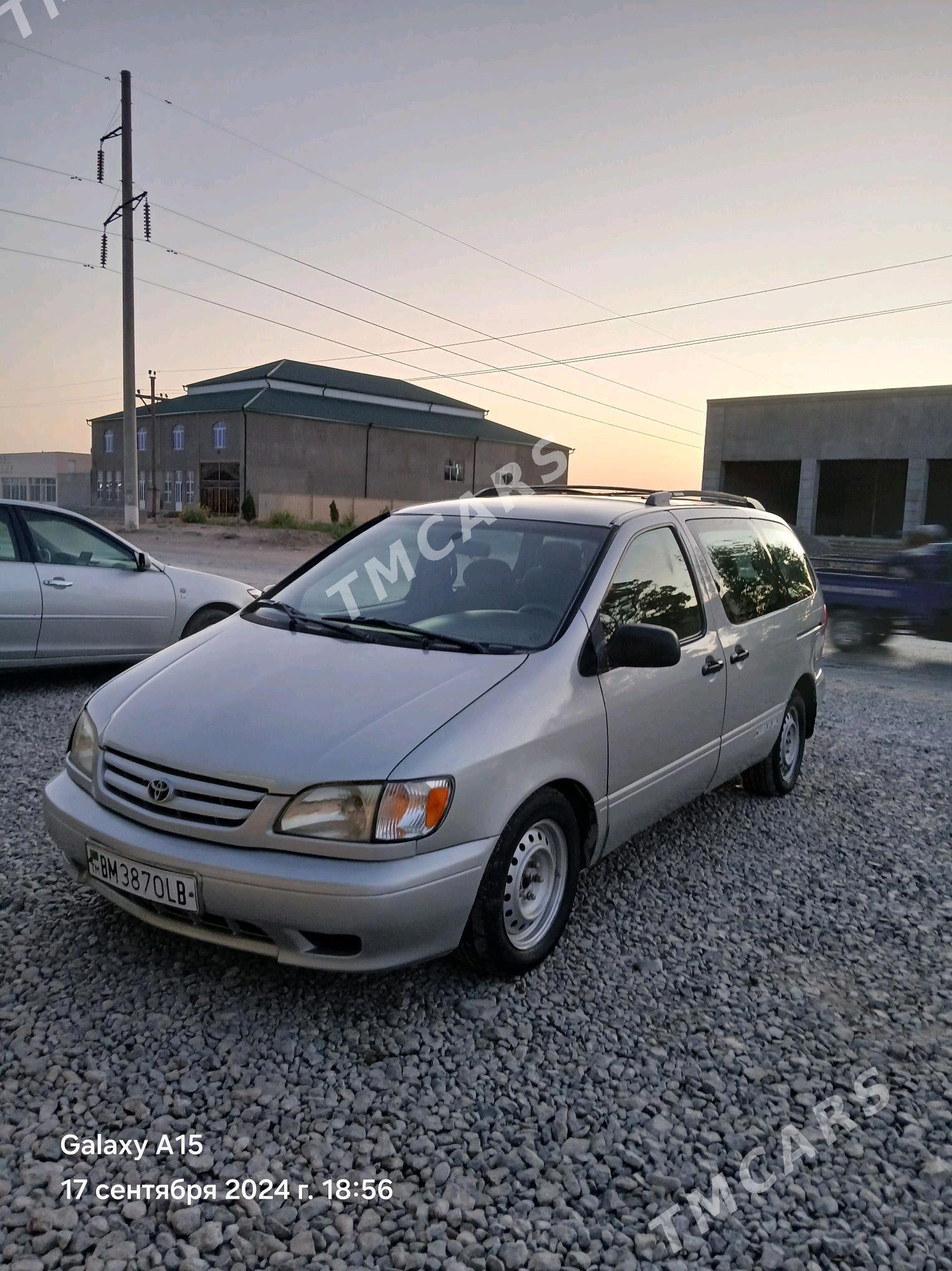 Toyota Sienna 2001 - 104 000 TMT - Халач - img 2