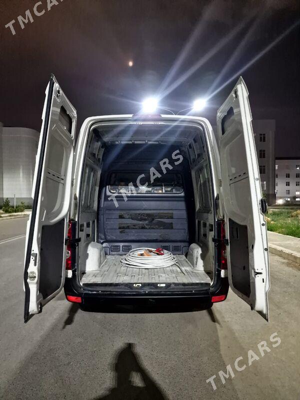 Volkswagen Crafter 2015 - 310 000 TMT - Ашхабад - img 3