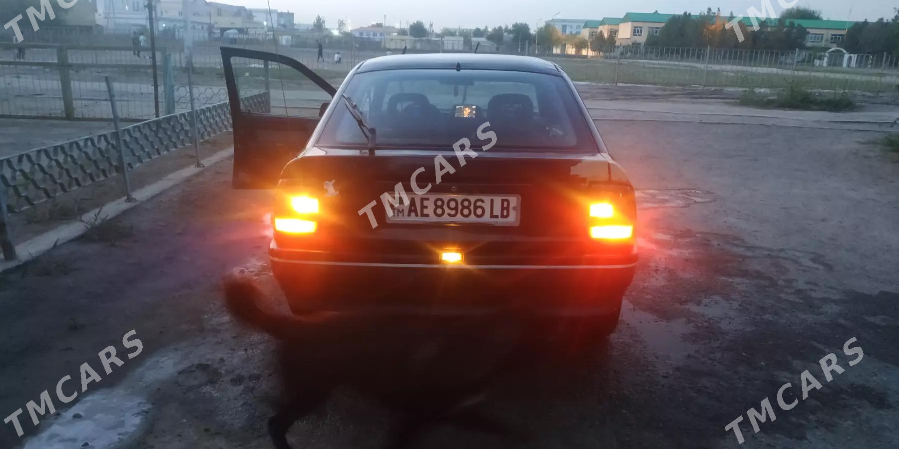 Opel Vectra 1993 - 20 000 TMT - Çärjew - img 2