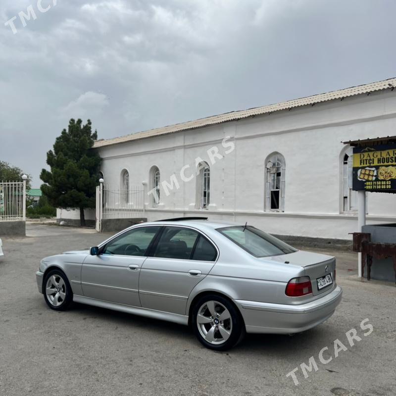 BMW E39 2001 - 120 000 TMT - Gyzylarbat - img 2