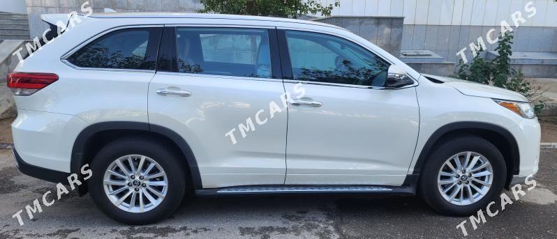 Toyota Highlander 2018 - 525 000 TMT - Ашхабад - img 4