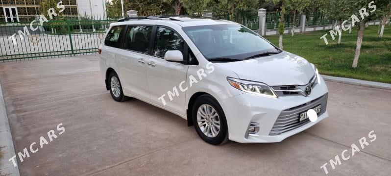 Toyota Sienna 2017 - 355 000 TMT - Ашхабад - img 4