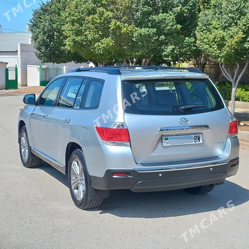 Toyota Highlander 2012 - 280 000 TMT - Балканабат - img 3