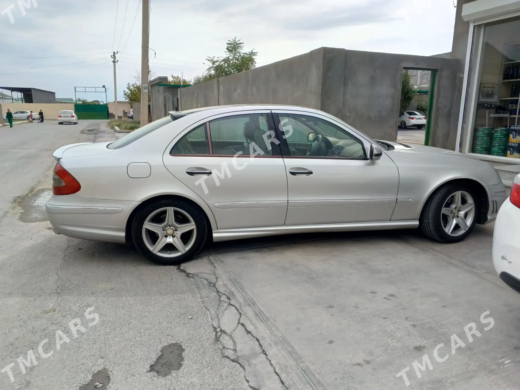 Mercedes-Benz E320 2005 - 150 000 TMT - Бузмеин - img 3