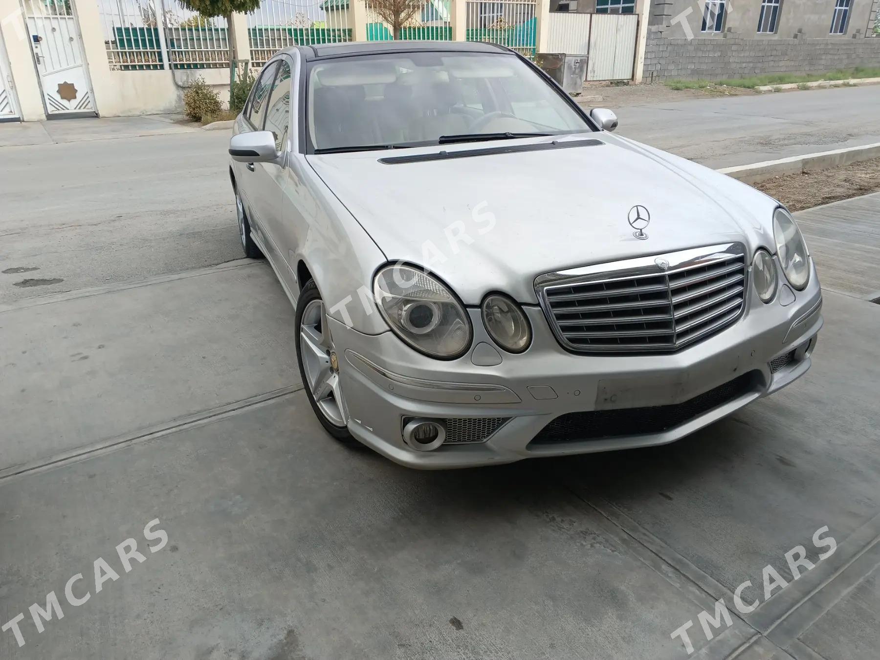 Mercedes-Benz E320 2005 - 150 000 TMT - Бузмеин - img 5