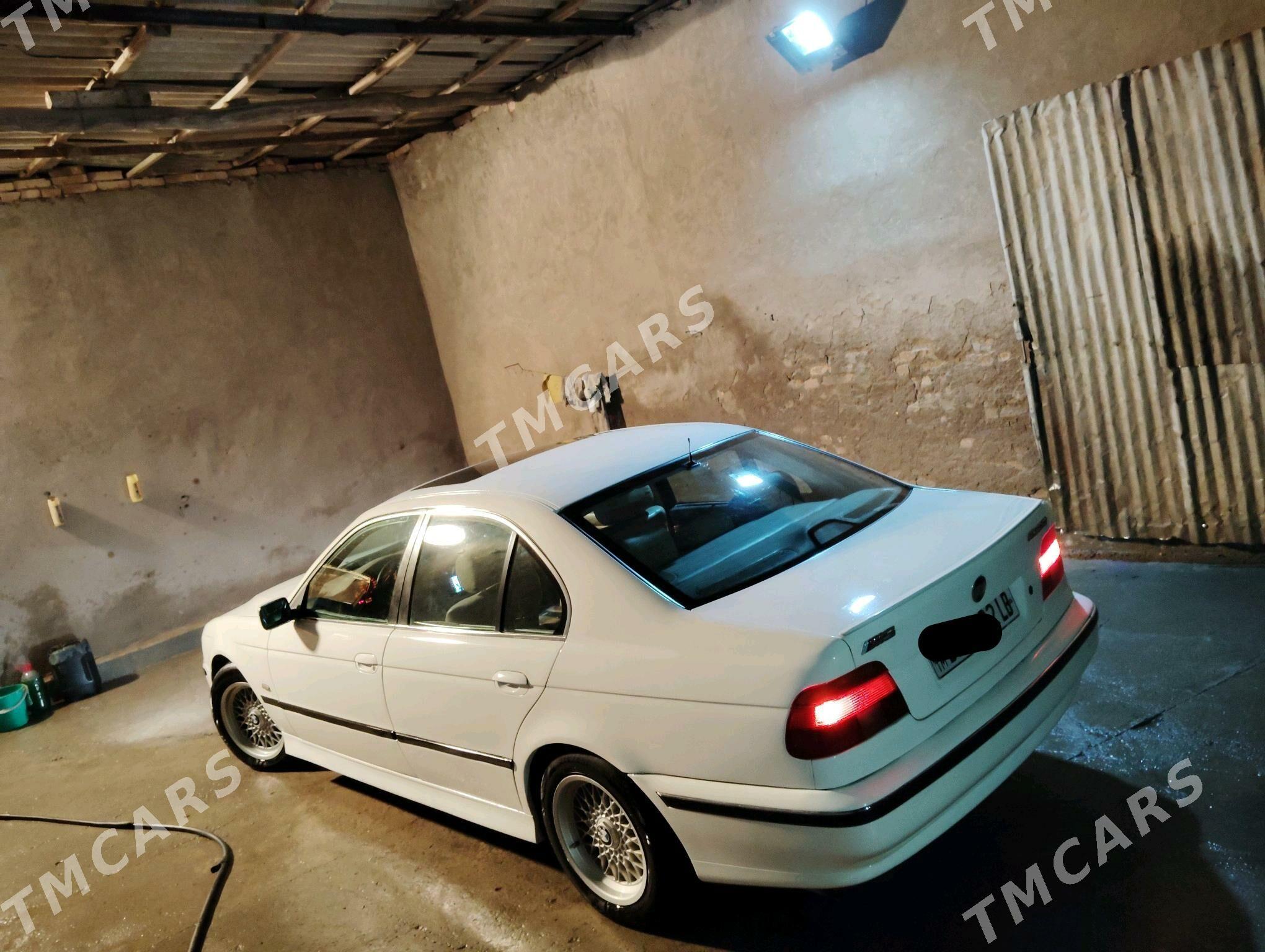 BMW 528 1999 - 93 000 TMT - Farap - img 4