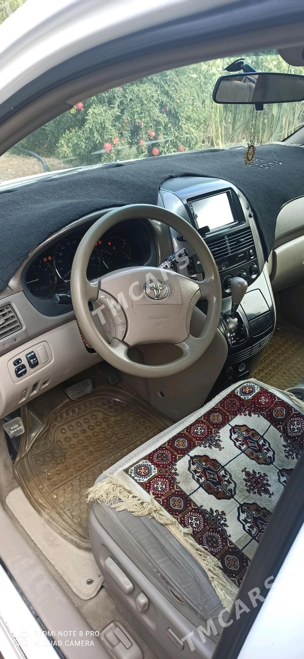 Toyota Sienna 2009 - 210 000 TMT - Бахарден - img 2