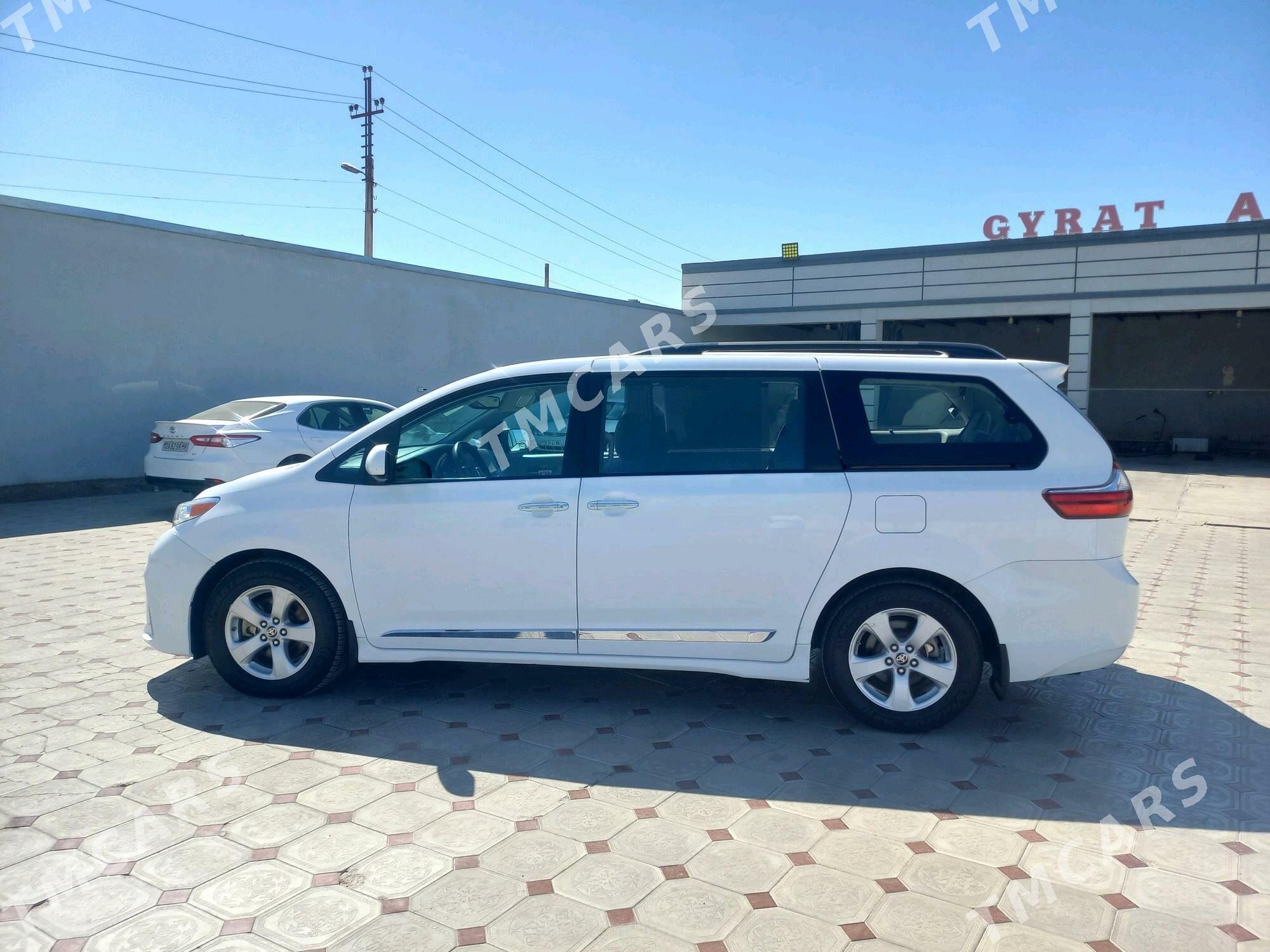 Toyota Sienna 2020 - 445 000 TMT - Мары - img 3