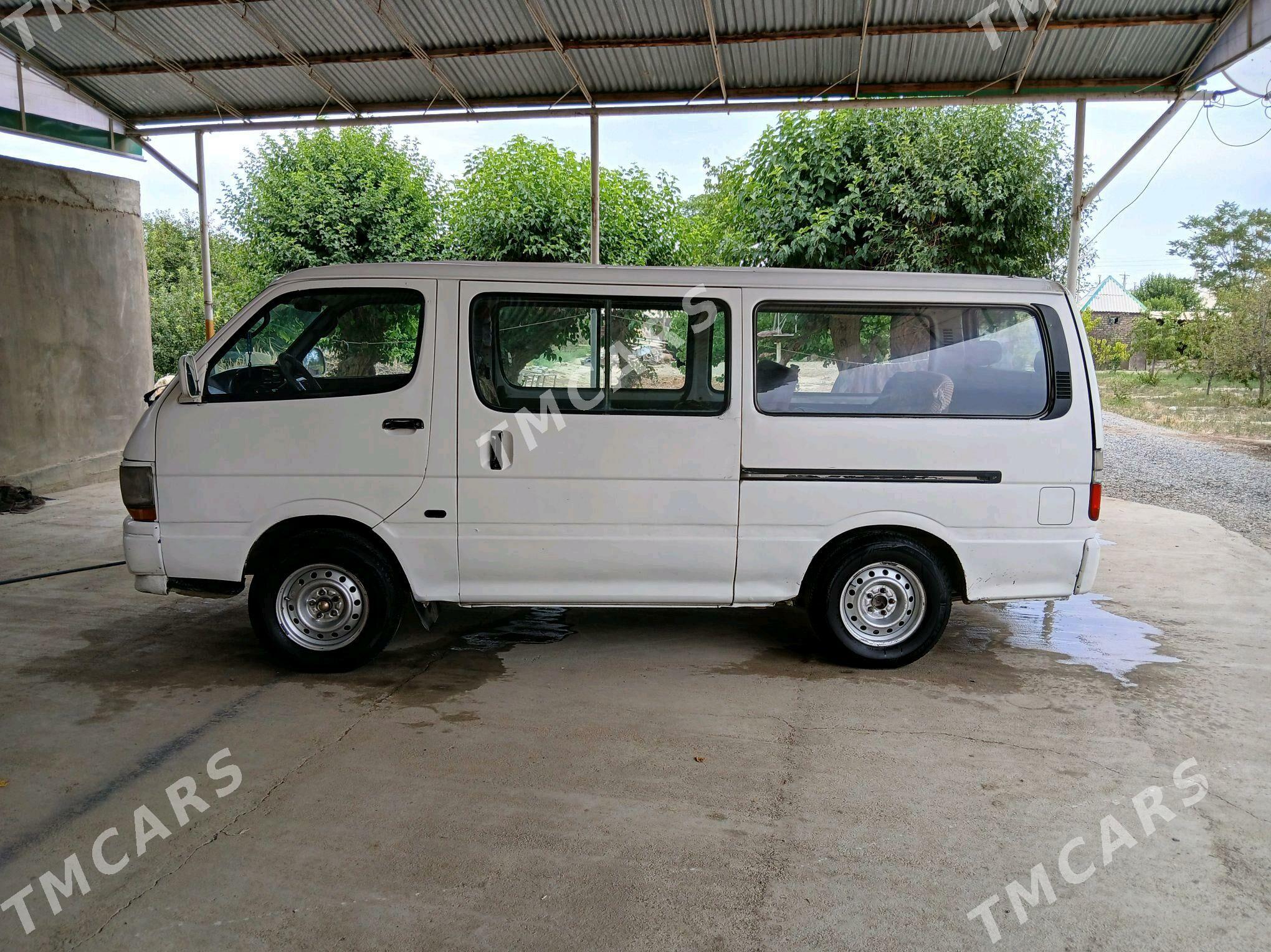 Toyota Hiace 1993 - 85 000 TMT - Бахарден - img 4