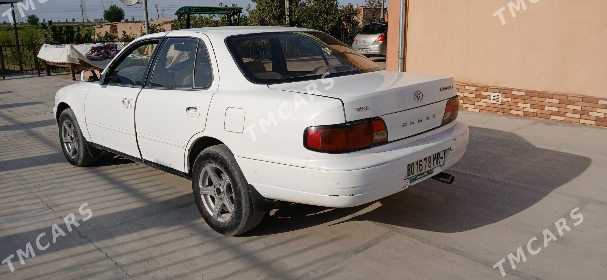 Toyota Camry 1994 - 60 000 TMT - Байрамали - img 2