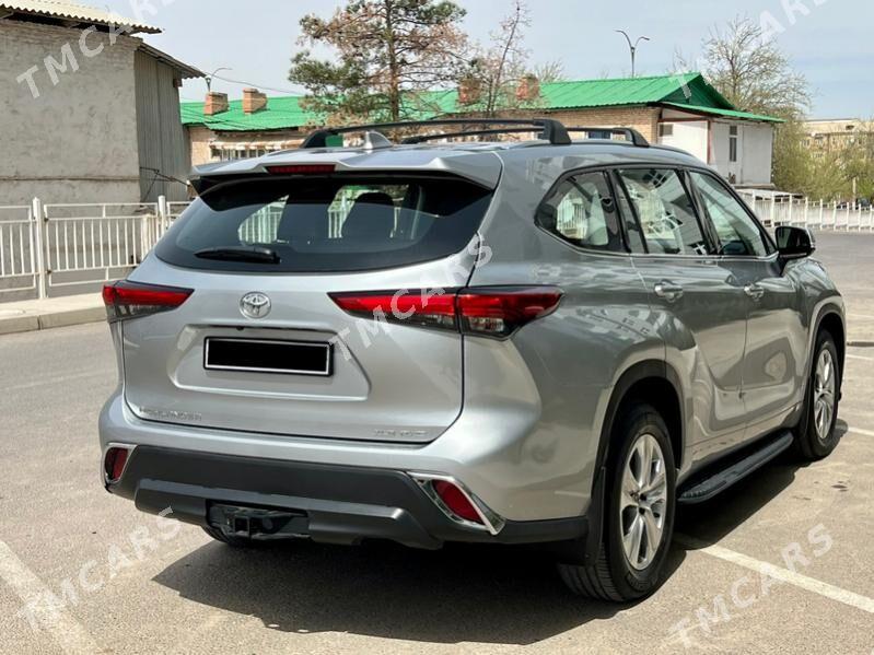 Toyota Highlander 2021 - 530 000 TMT - Мары - img 6