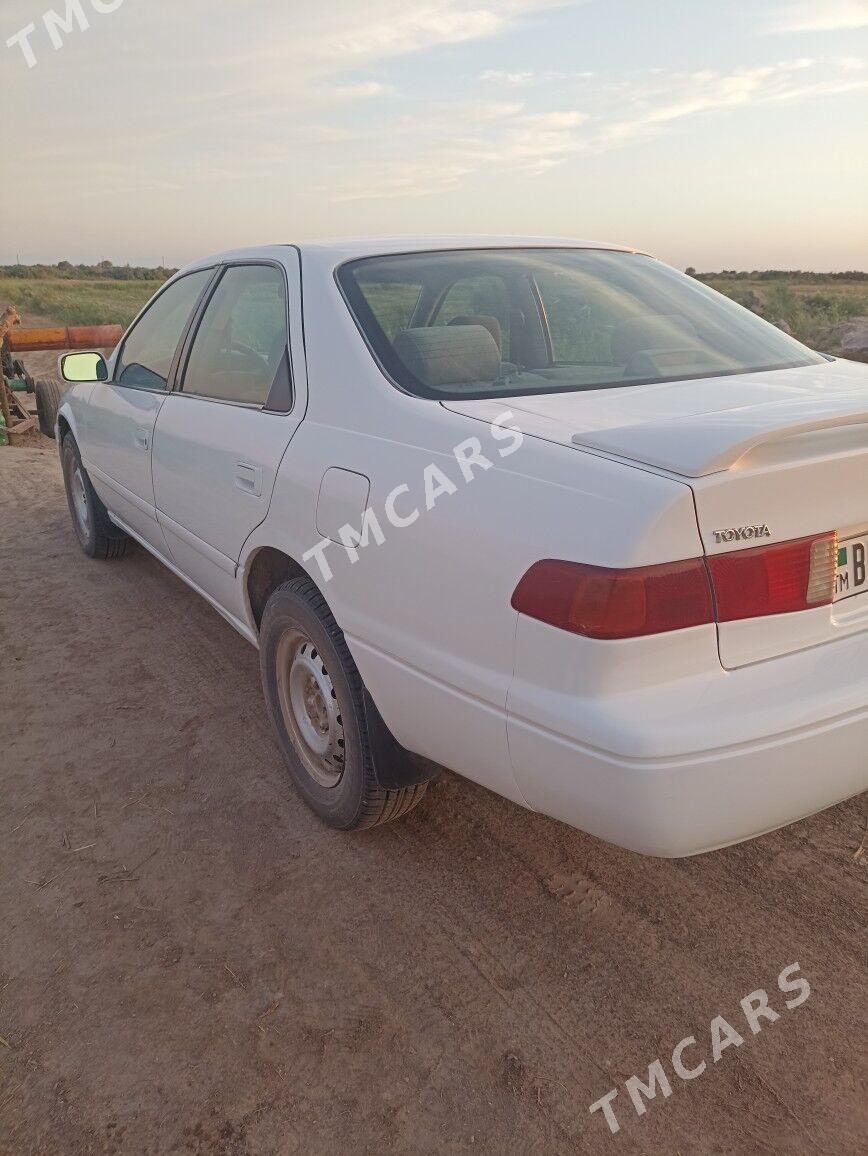 Toyota Camry 2000 - 110 000 TMT - Köneürgenç - img 3