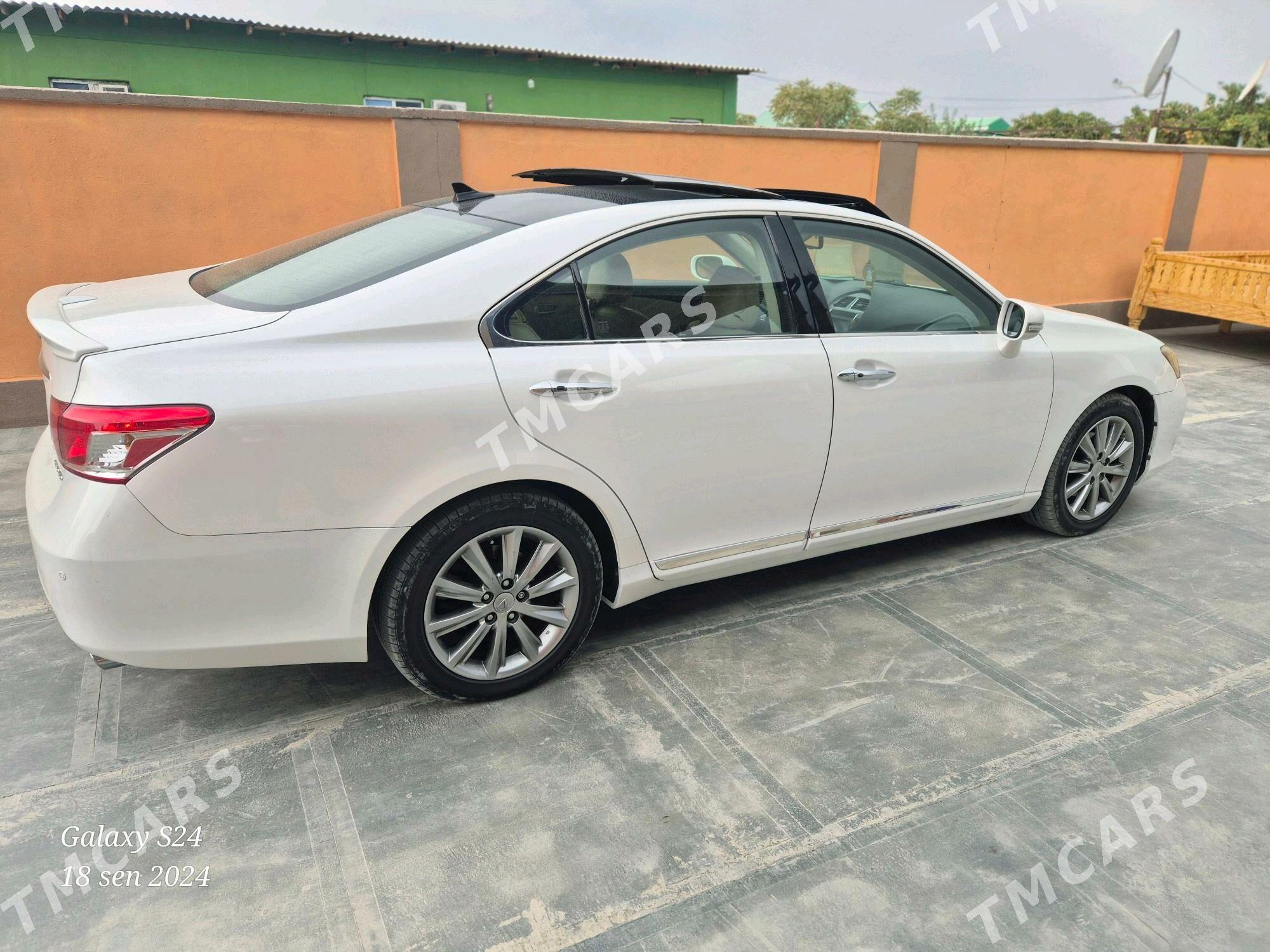 Lexus ES 350 2010 - 280 000 TMT - Кака - img 2