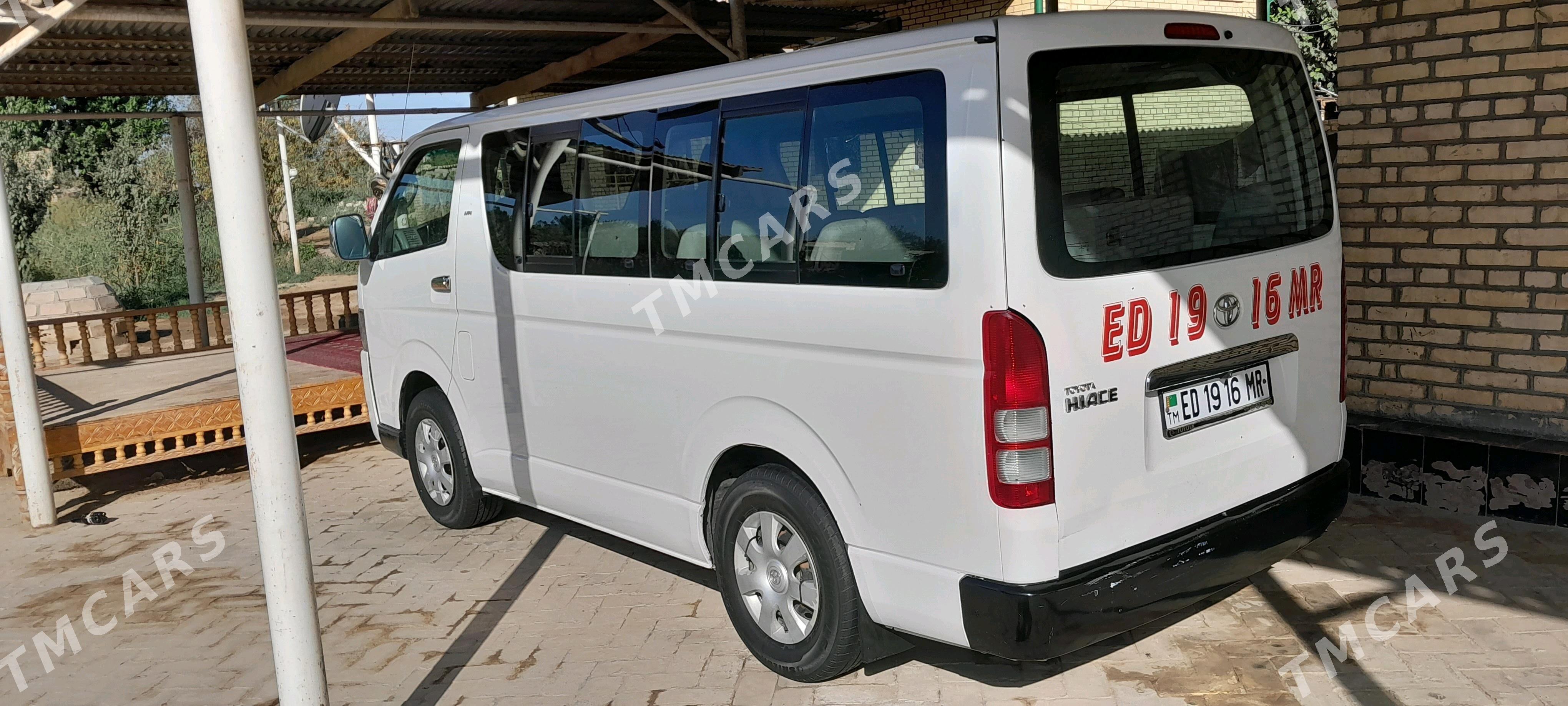 Toyota Hiace 2010 - 300 000 TMT - Mary - img 2