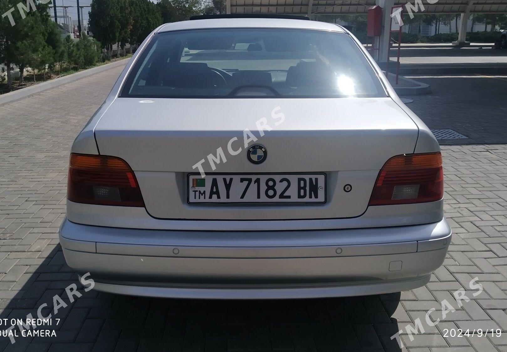 BMW E39 2002 - 102 000 TMT - Türkmenbaşy - img 4