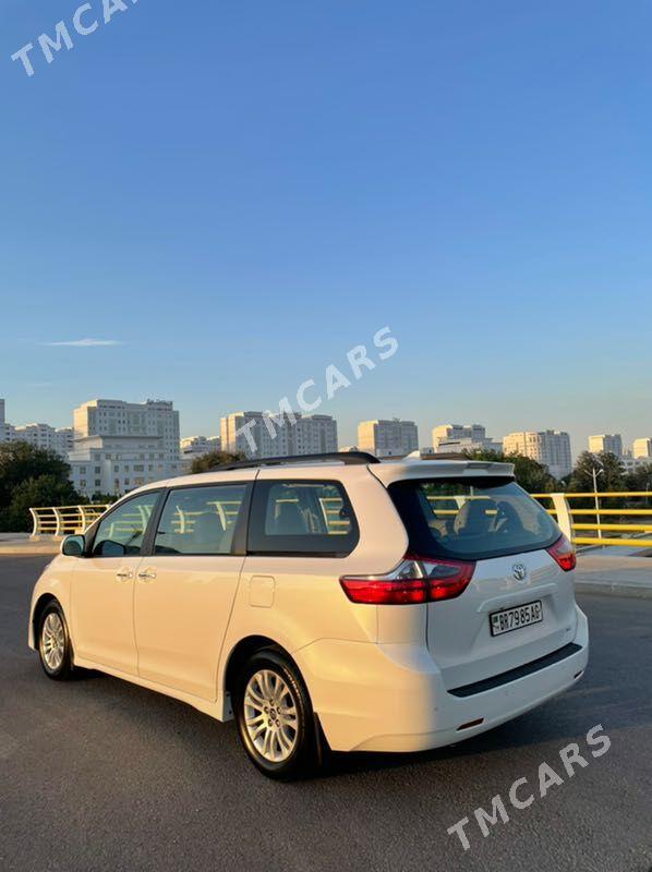 Toyota Sienna 2019 - 510 000 TMT - Ашхабад - img 4