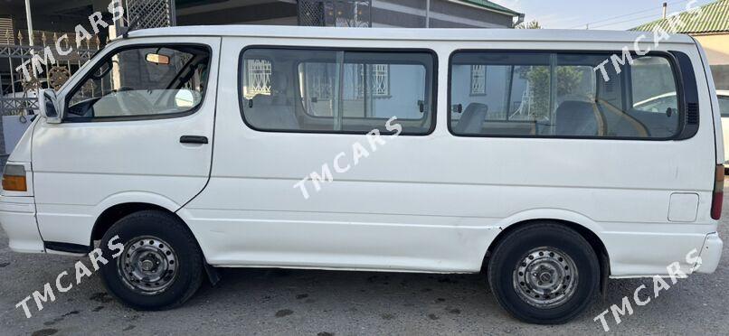 Toyota Hiace 2002 - 95 000 TMT - Бузмеин - img 3