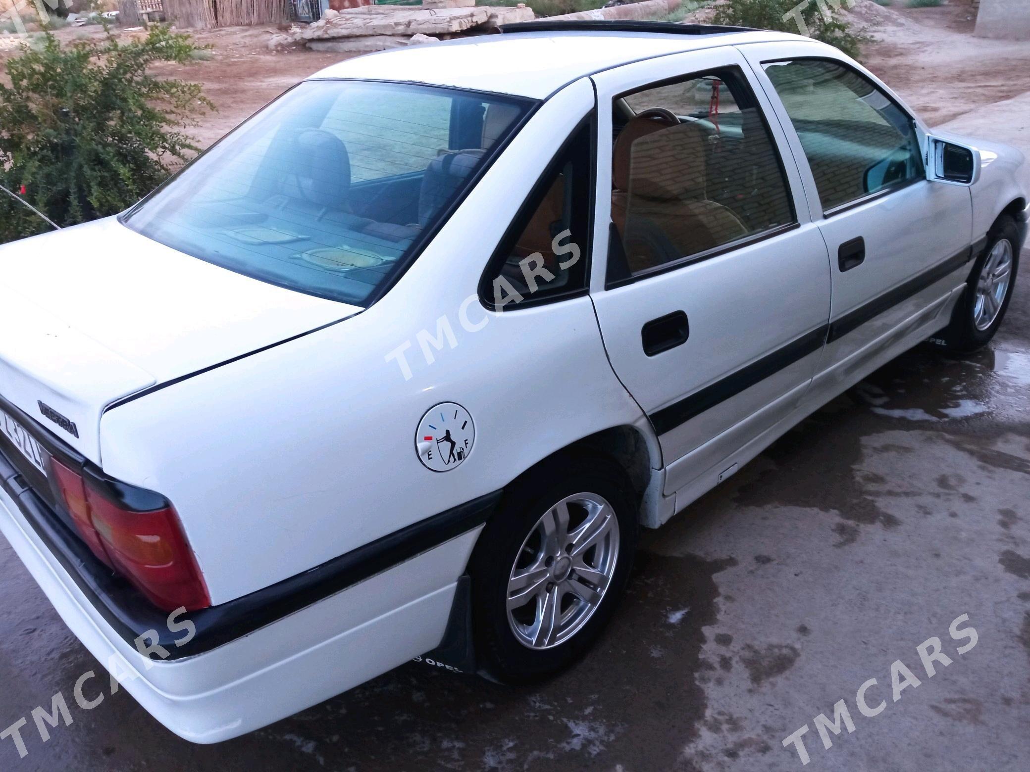 Opel Vectra 1991 - 39 000 TMT - Чарджоу - img 3