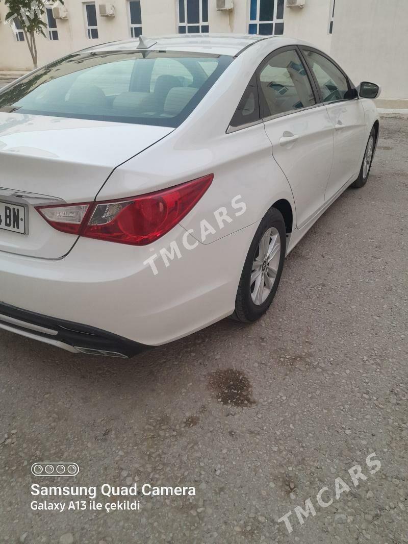 Hyundai Sonata 2013 - 130 000 TMT - Балканабат - img 2